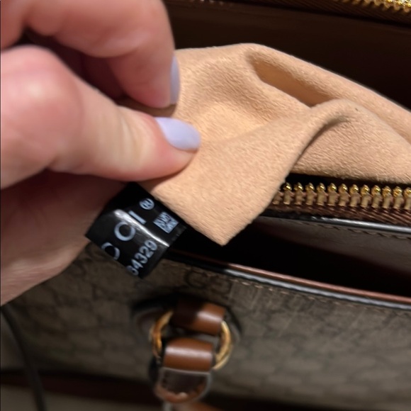 Gucci Tote SOLD‼️ - Picture 7 of 7